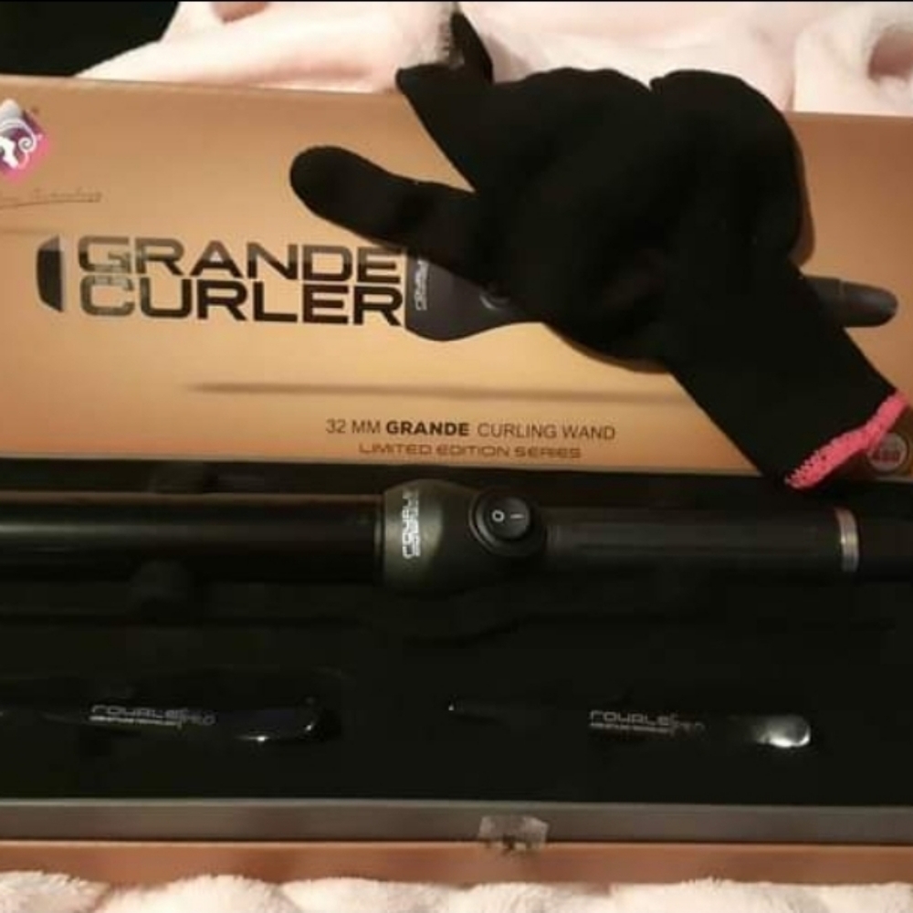 Salon purchased styling wand